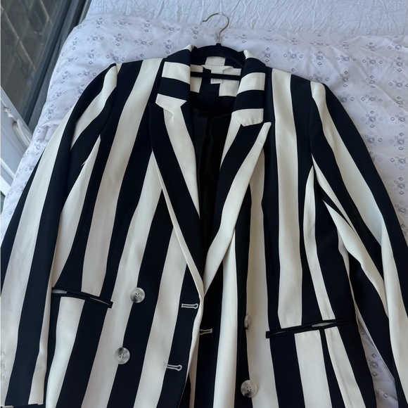 H&M Jackets & Blazers - H&M Black and White Striped Jacket